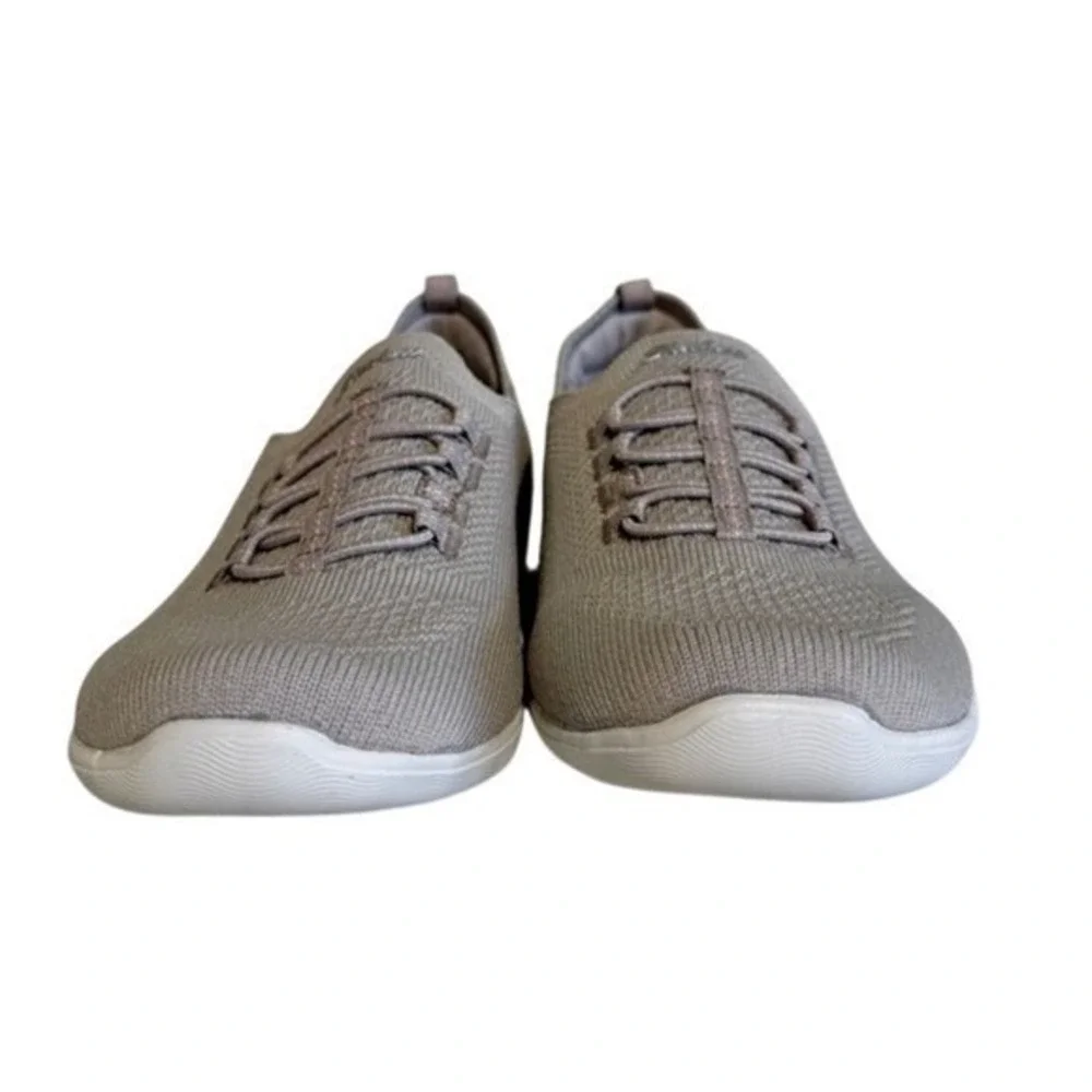 Skechers Slip On Sneakers Memory Foam Walking Shoes Travel Comfort Sketchers 7.5